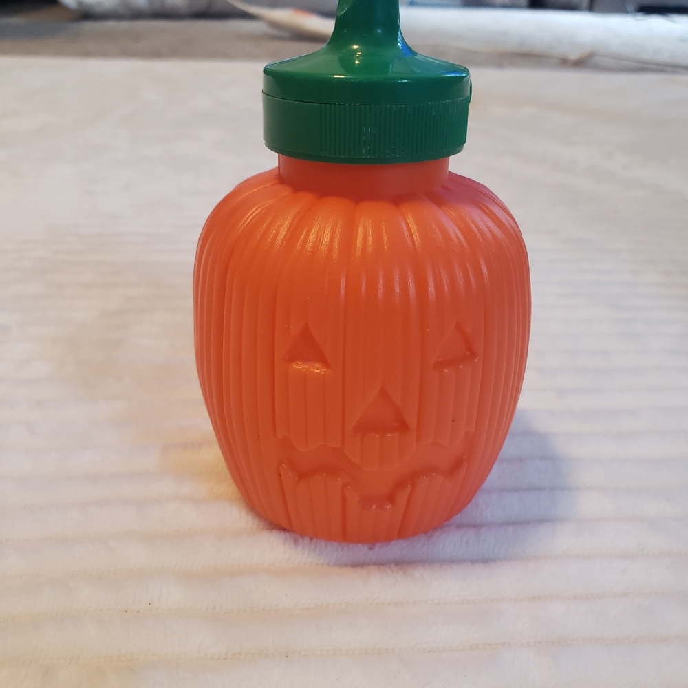 FREE W/ PURCHASE Kids Orange Halloween Pumpkin Shaped Cup Bottle w/ Green Cap
